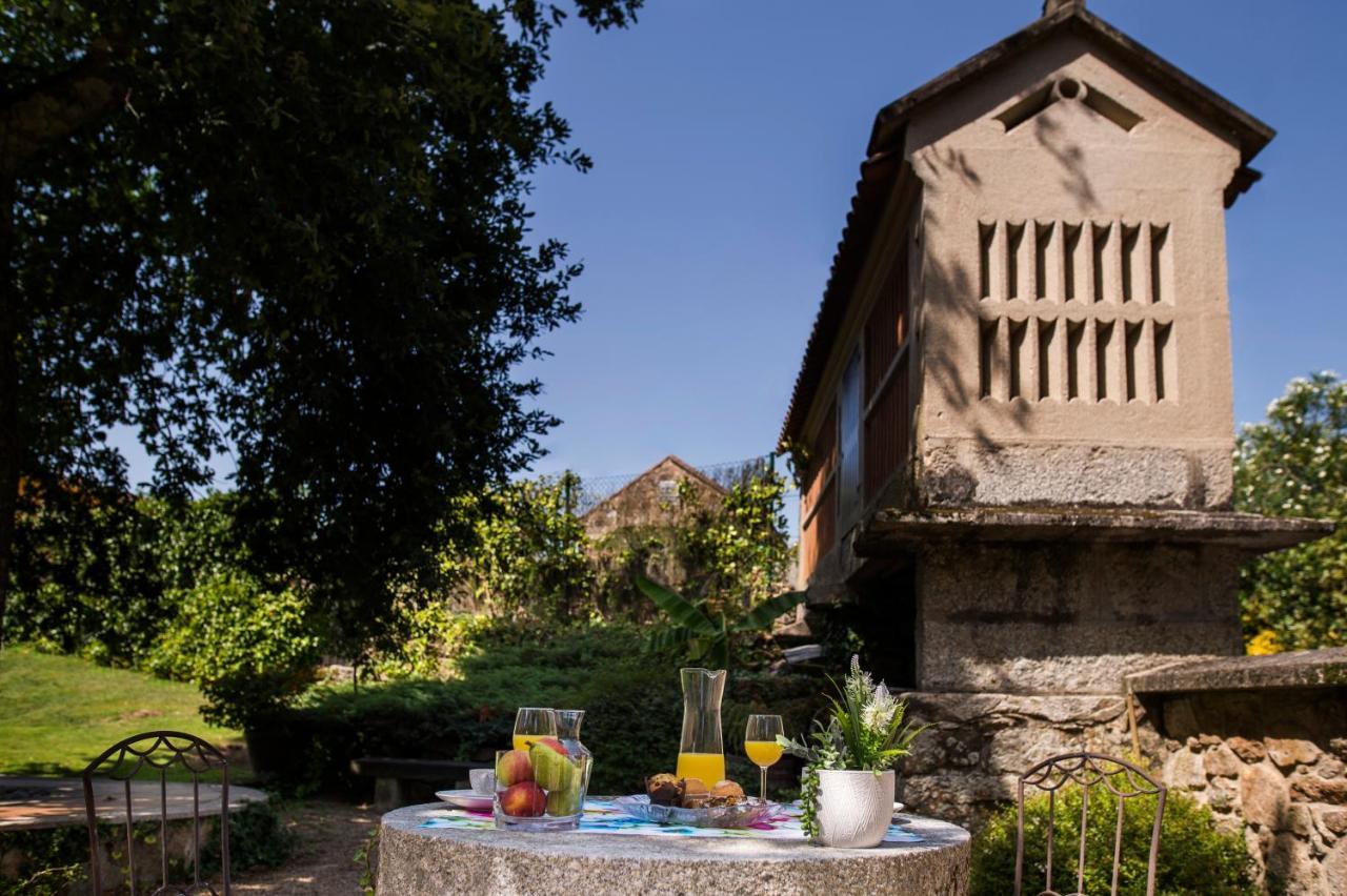 Casa Da Muineira Guest House กัมบาโดส ภายนอก รูปภาพ