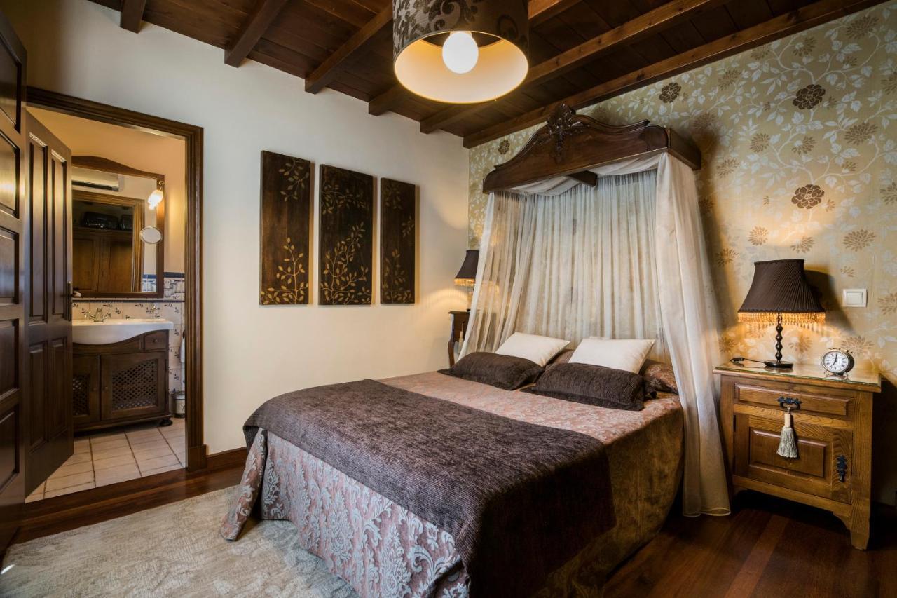 Casa Da Muineira Guest House กัมบาโดส ภายนอก รูปภาพ