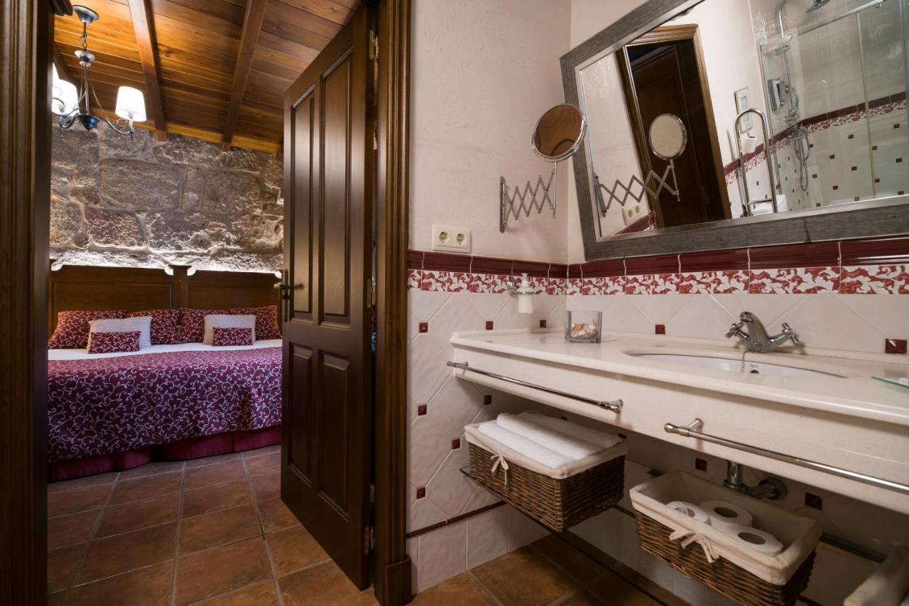 Casa Da Muineira Guest House กัมบาโดส ภายนอก รูปภาพ